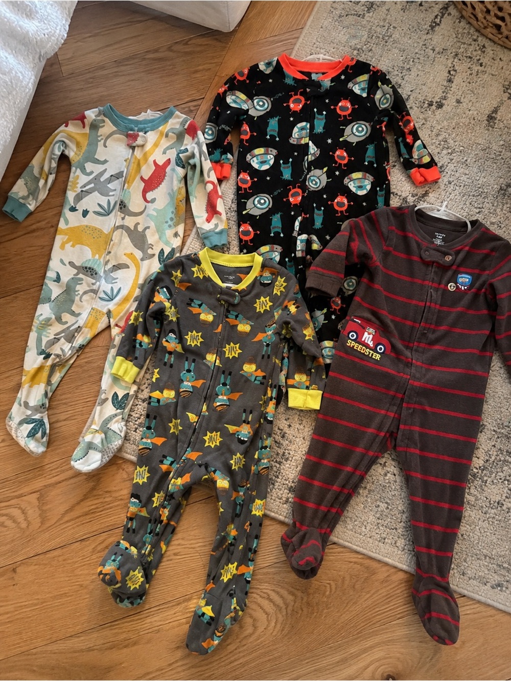4pc Baby Boy Pajama Bundle 18M Carter’s Footed Sleepers Dinosaurs Space
